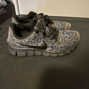 Mike cheetah sneakers